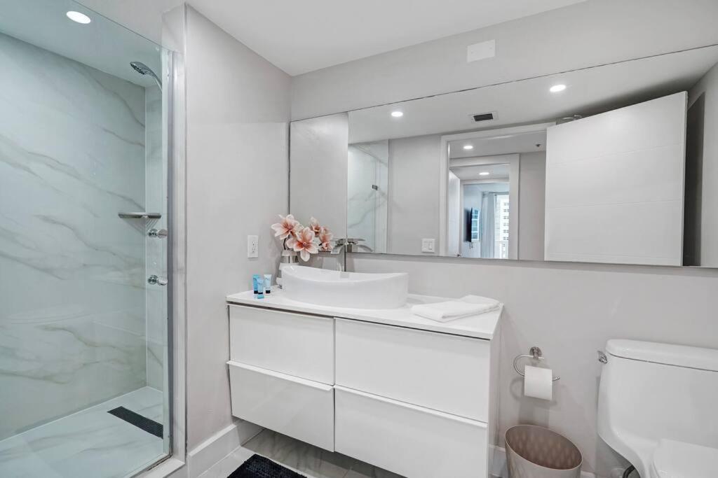 Unforgettable! Water & Park Views, 4 Bedrooms!