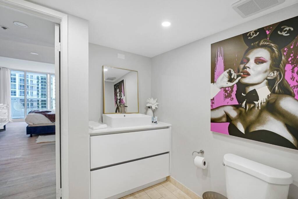 Apartment Unforgettable! Water & Park Views, 4 Bedrooms!