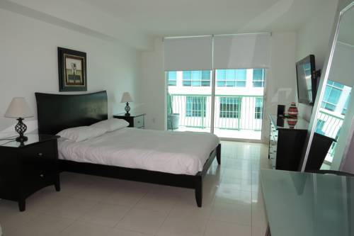 Executive Corporate At The Club At Brickell Bay Apartment *