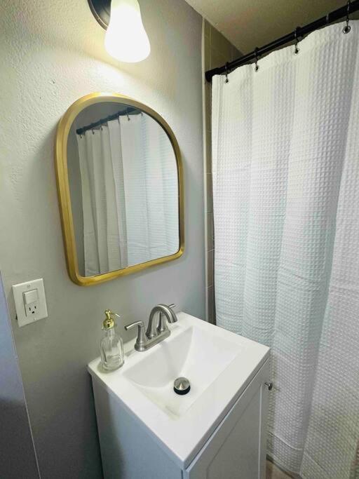 Coral Gables Near Airport And Beaches *