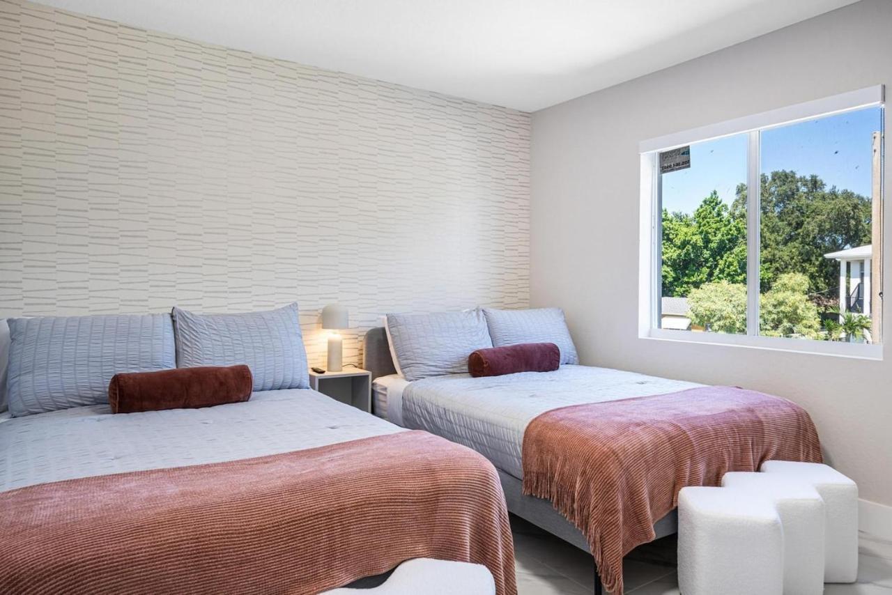 4 Bedroom Retreat Bbq Marketplace * Miami