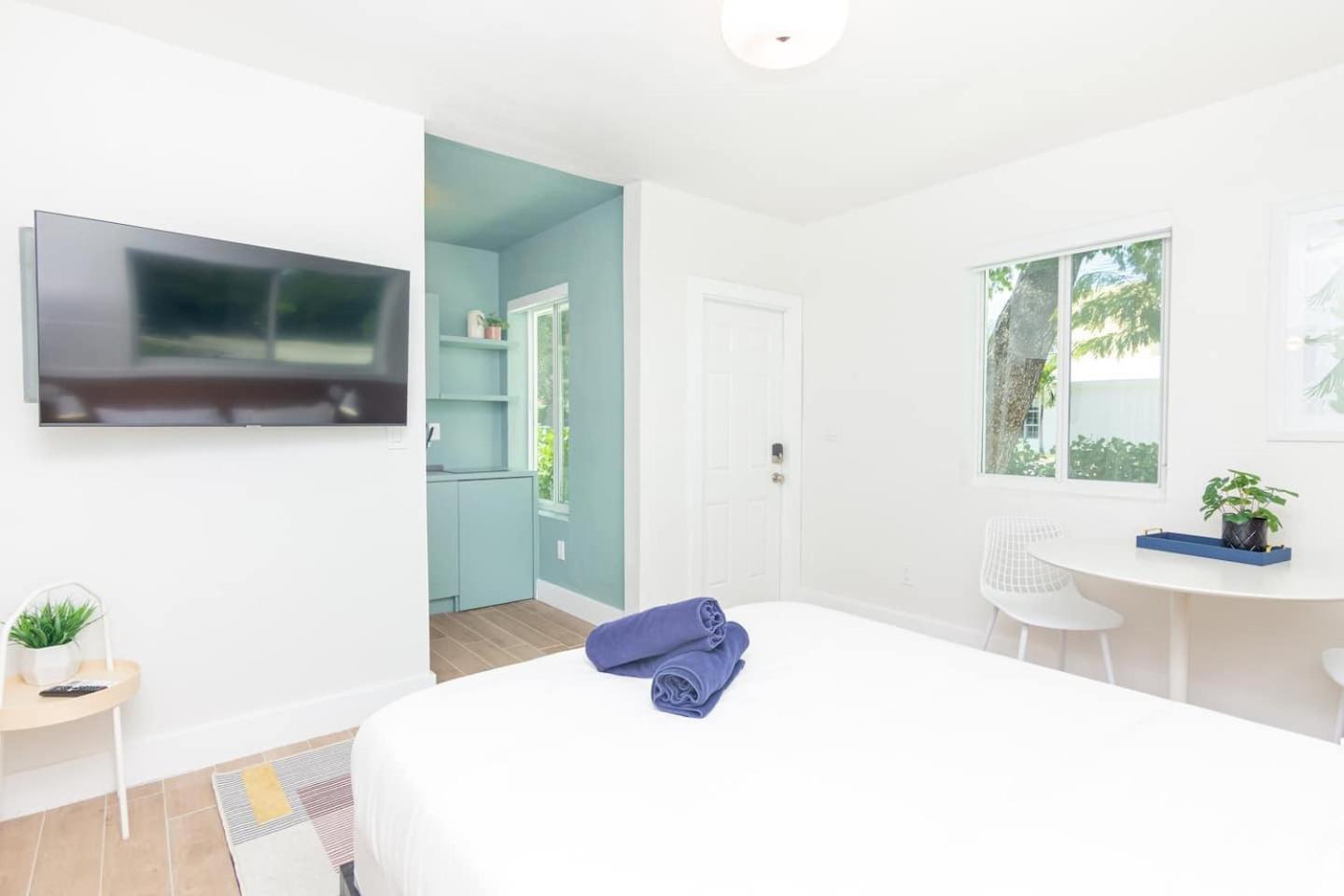 Newly Renovated Stylish In El Portal #2 * Miami