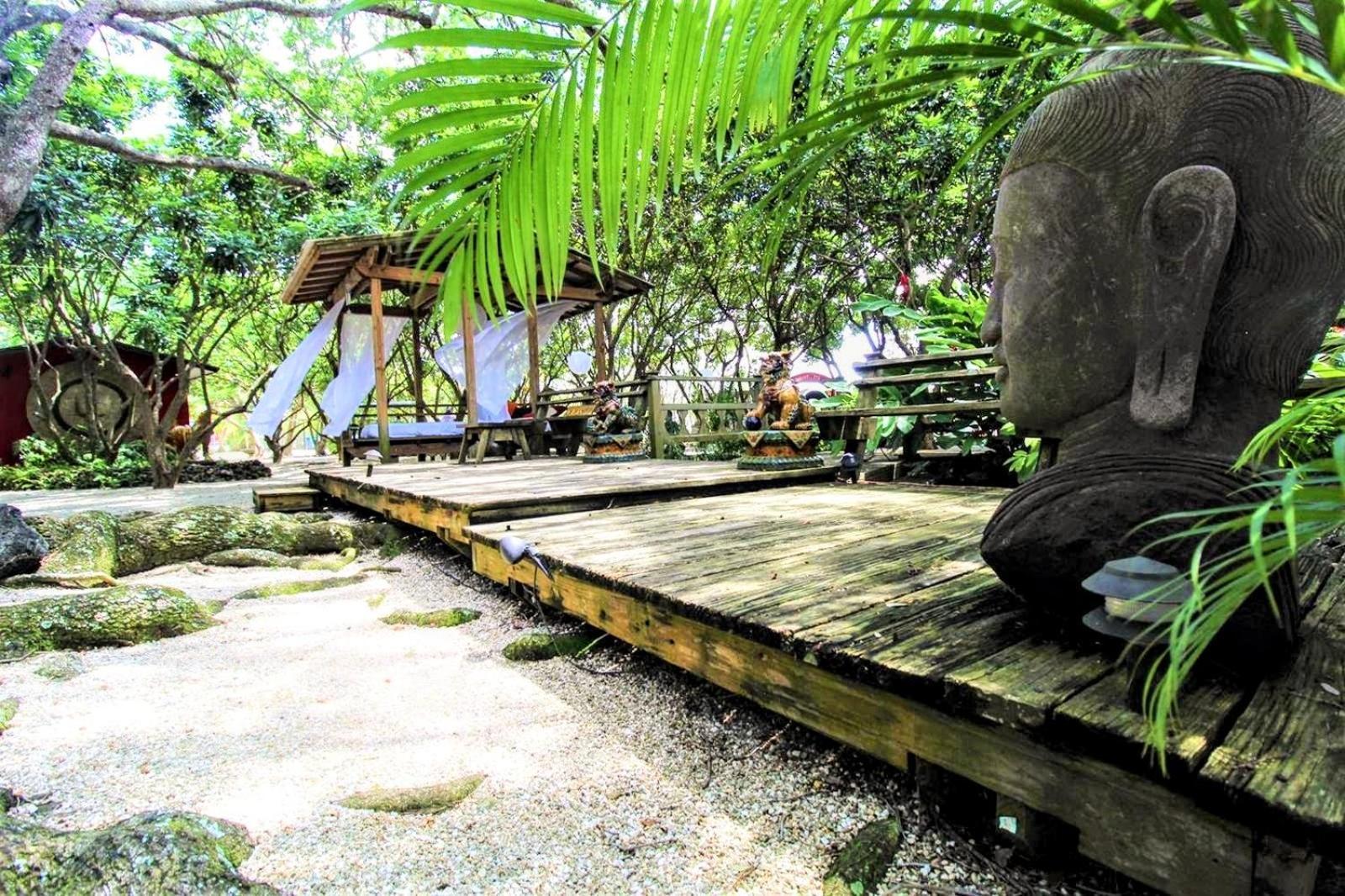 Magical Wonderkoi House In A Japanese Koi Garden Ferienhaus Miami