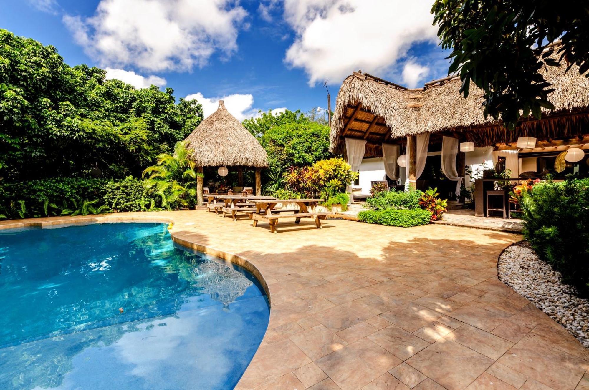 Magical Wonderkoi House In A Japanese Koi Garden Ferienhaus Miami