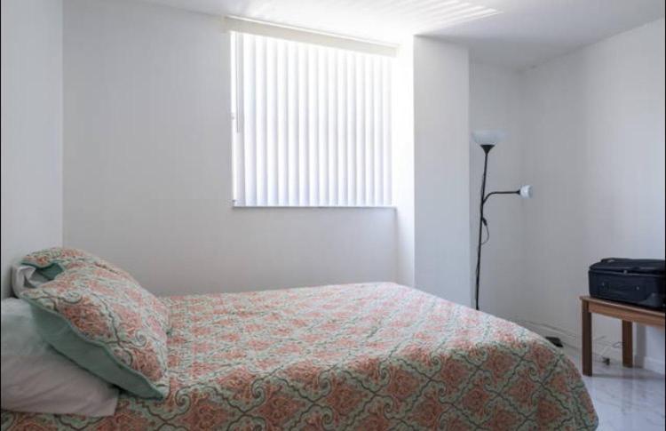 A Inside An For 1 Person Close To Beach -3 Min By Car Accommodatie bij particulieren