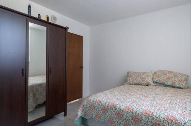 Accommodatie bij particulieren A Inside An For 1 Person Close To Beach -3 Min By Car *