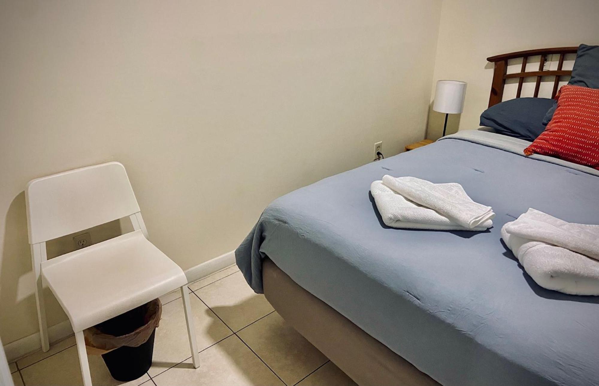 Private Near Airport - Free Parking - 01 * Miami
