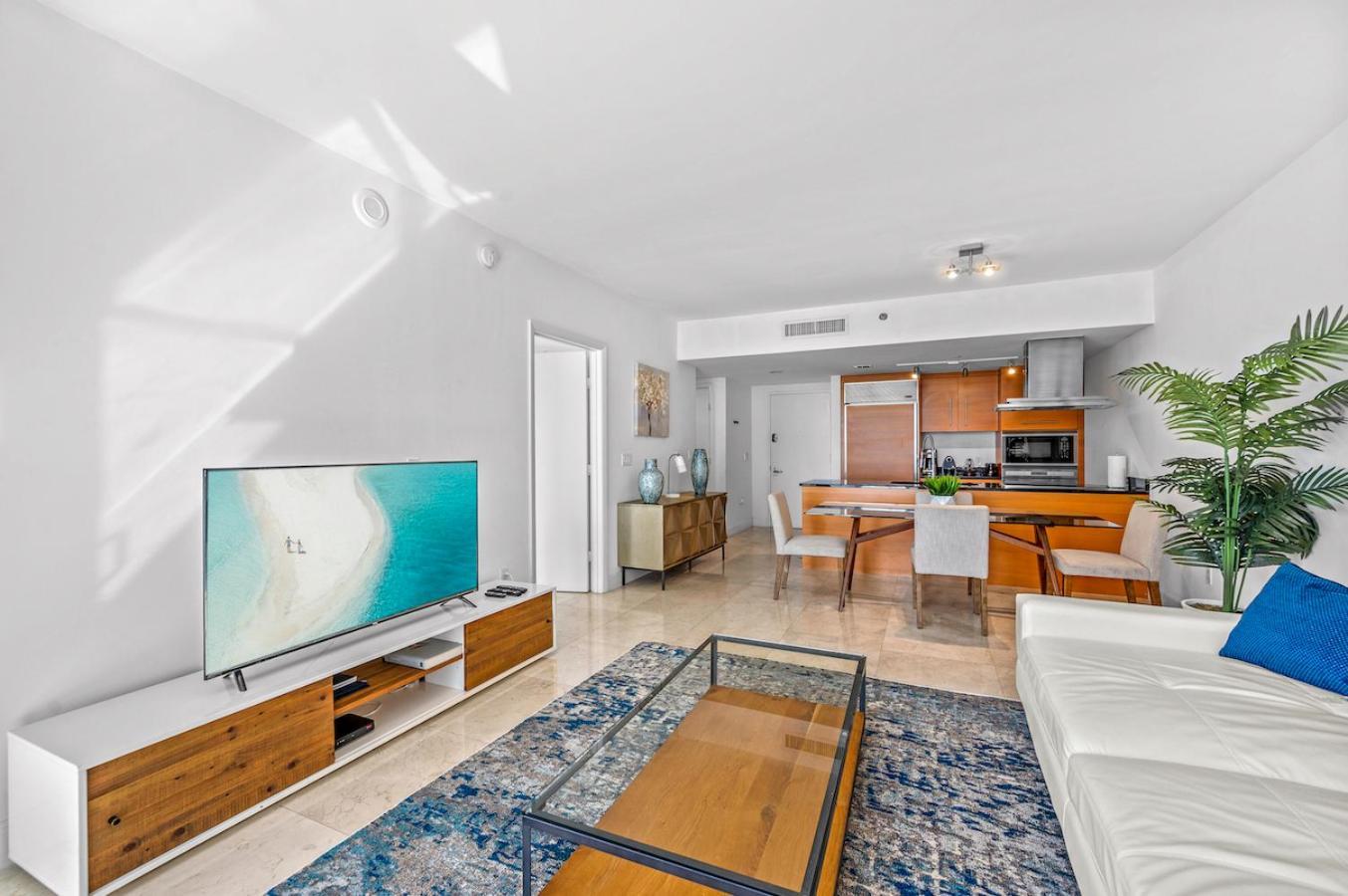 Aparthotel *w Icon Brickell- Luxury 2br Highrise Corner Condo** *
