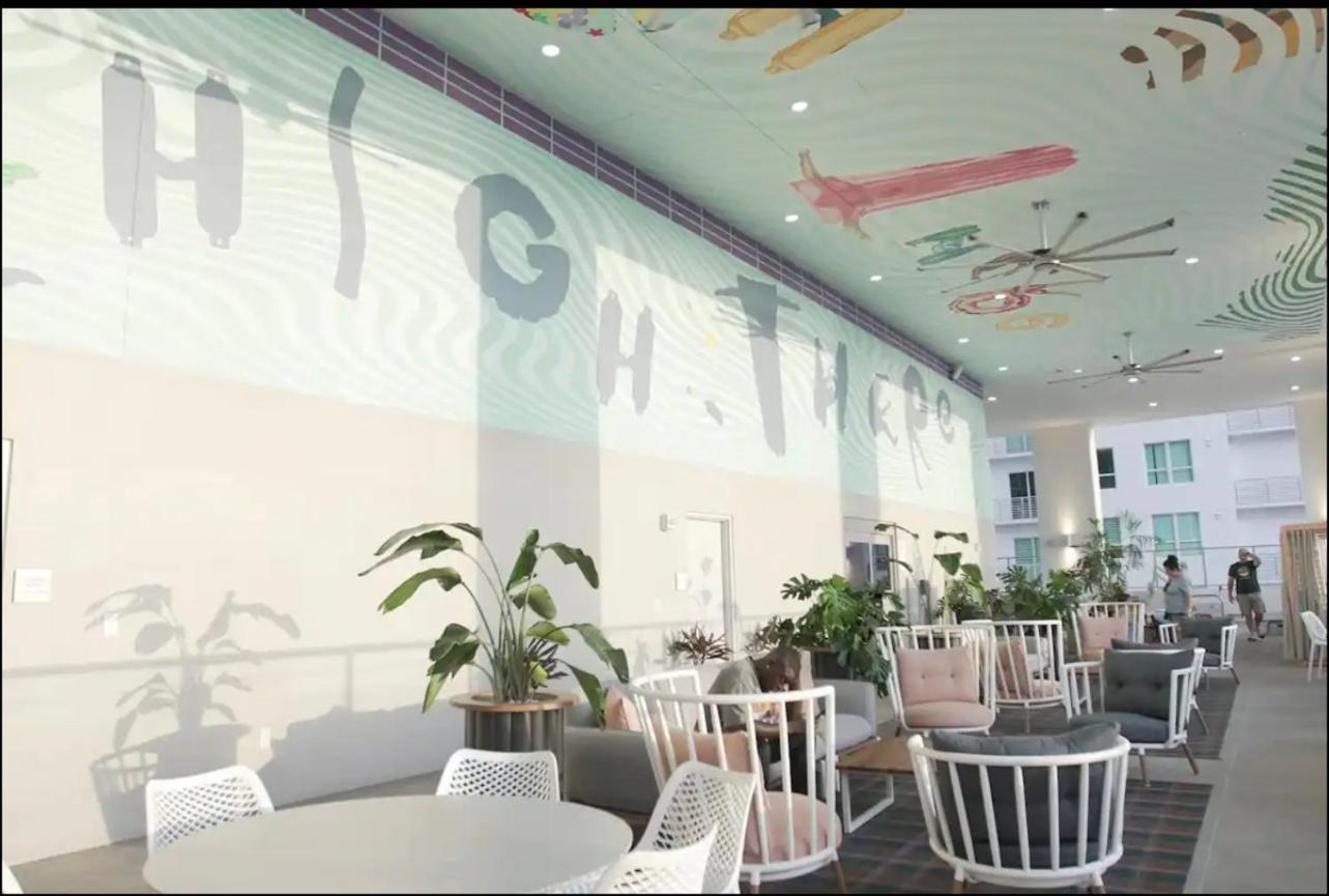 Yotel Hotel 4*