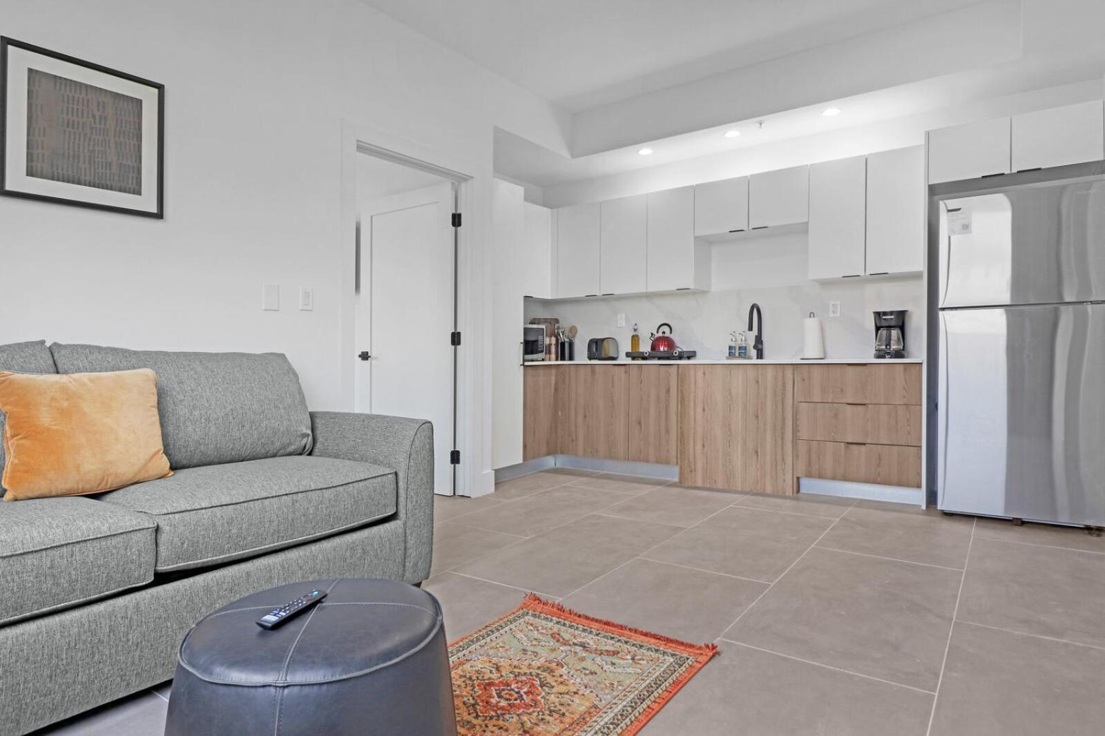 Roami At Metro Park Apartment