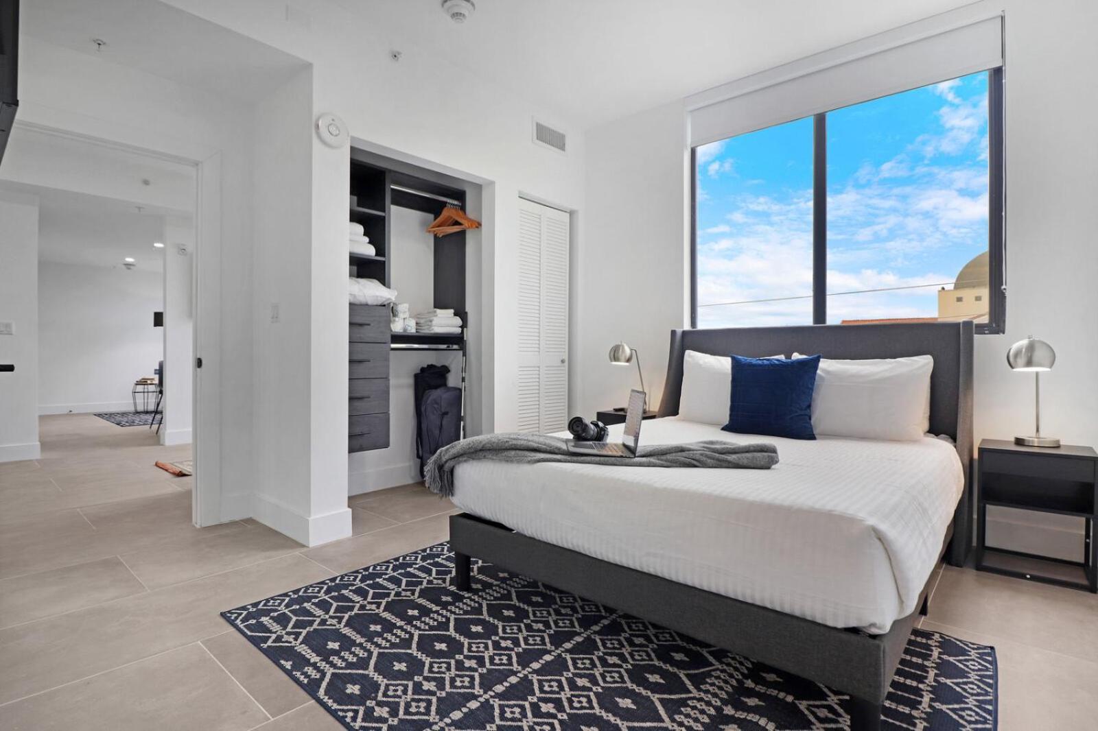 Apartment Roami At Metro Park