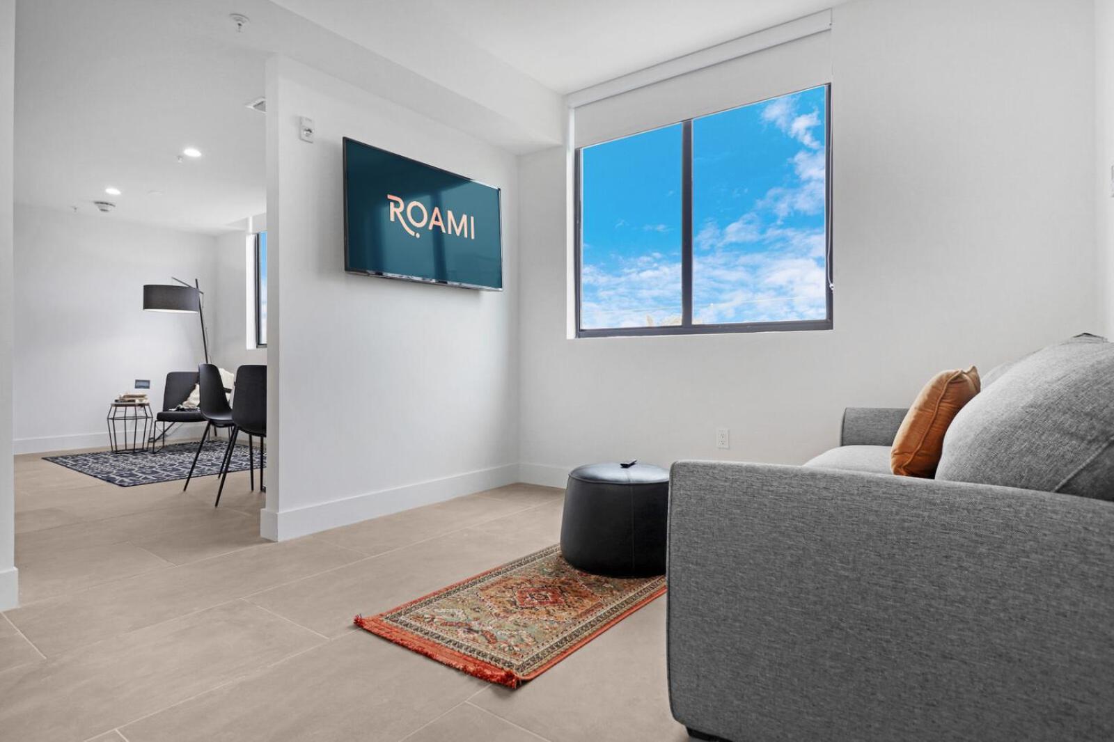 Apartment Roami At Metro Park