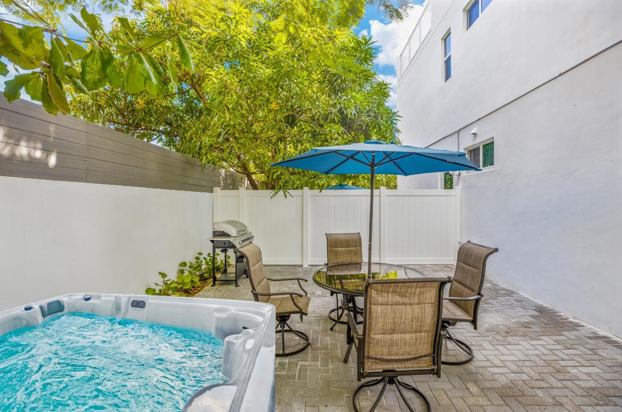 Up To 12 Guests! Modern Near Wynwood Ferienhaus