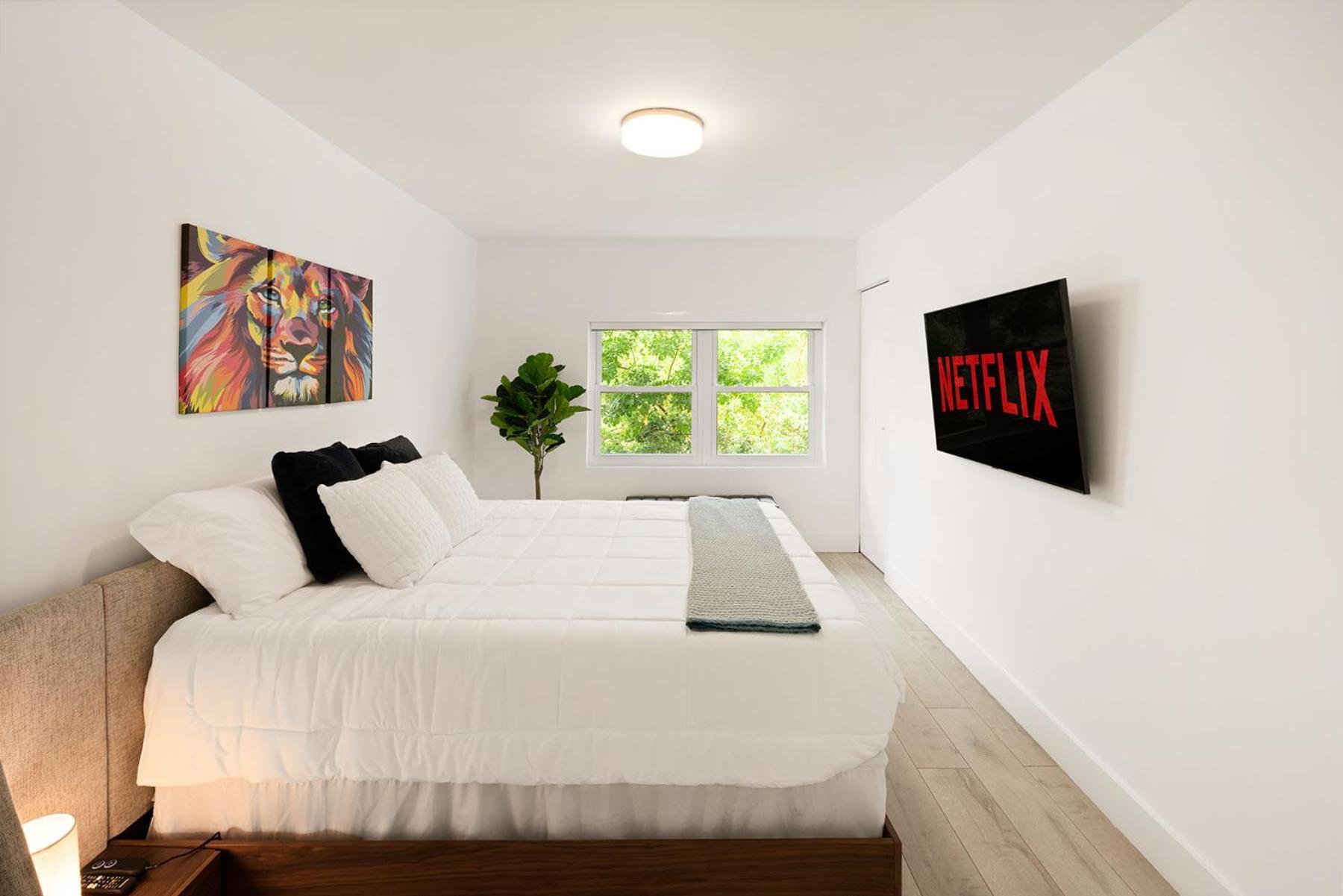 Oasis Vista Luxury Villa! 10 Min From Beach, Private Gym, Location! * Miami