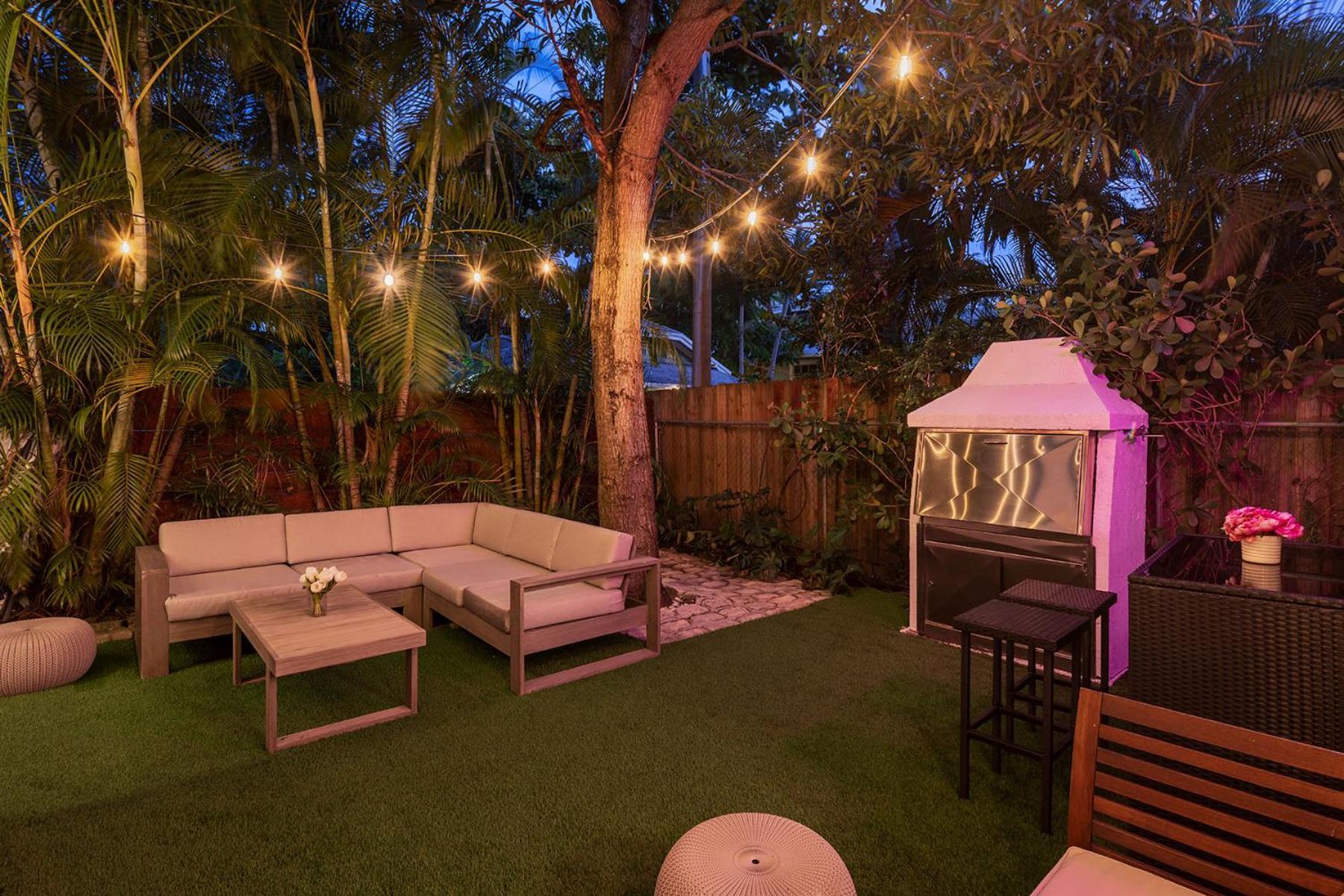 Oasis Vista Luxury Villa! 10 Min From Beach, Private Gym, Location! * Miami
