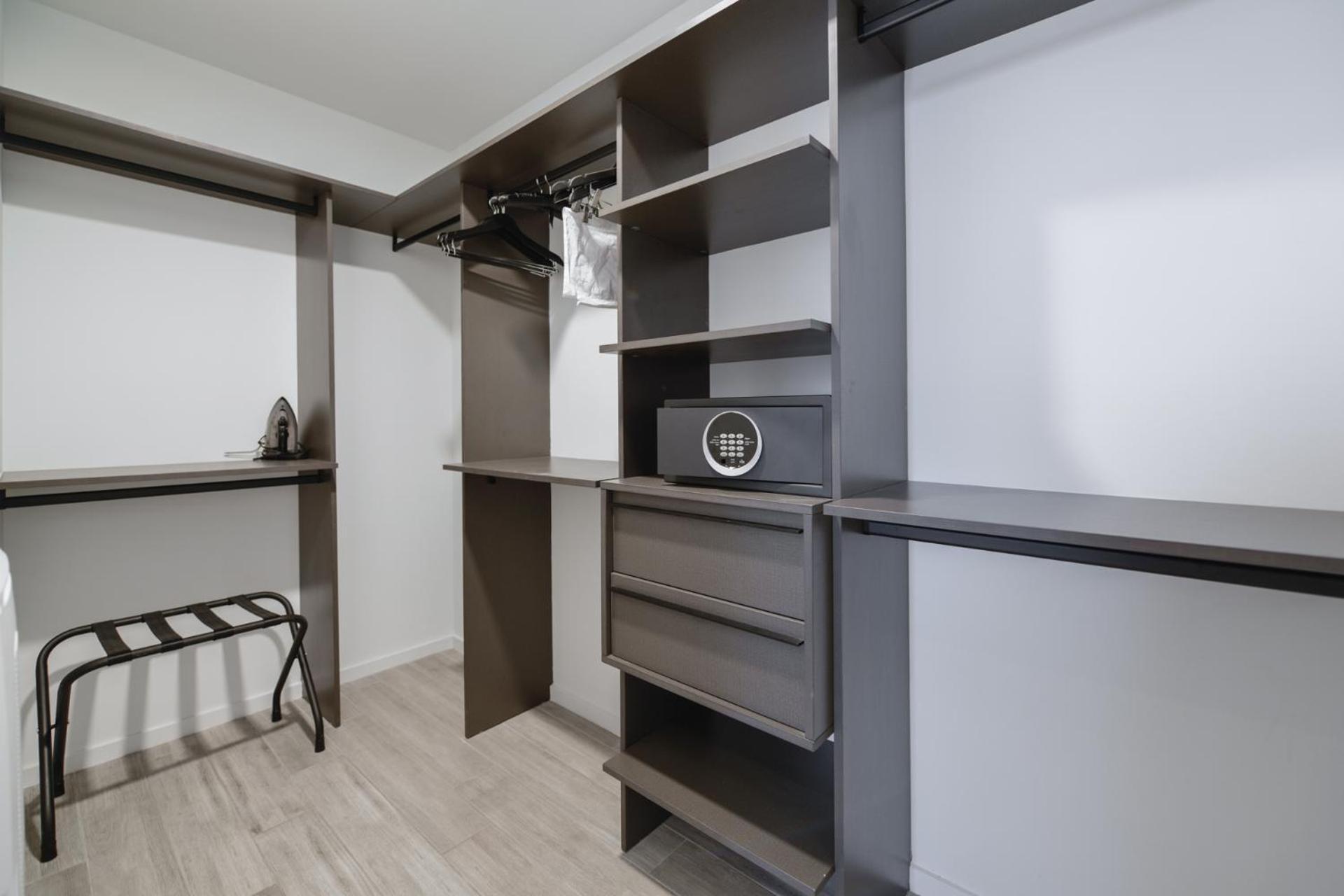 Luxury 3br Ocean Views At Bayside *