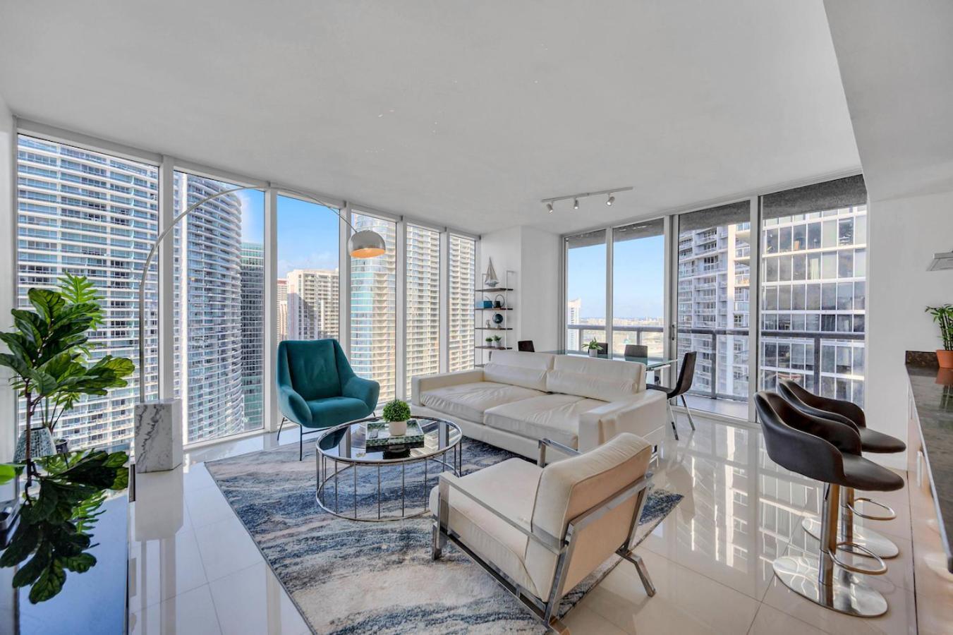 Aparthotel *w Icon Brickell- Luxury 2br Highrise Corner Condo** *