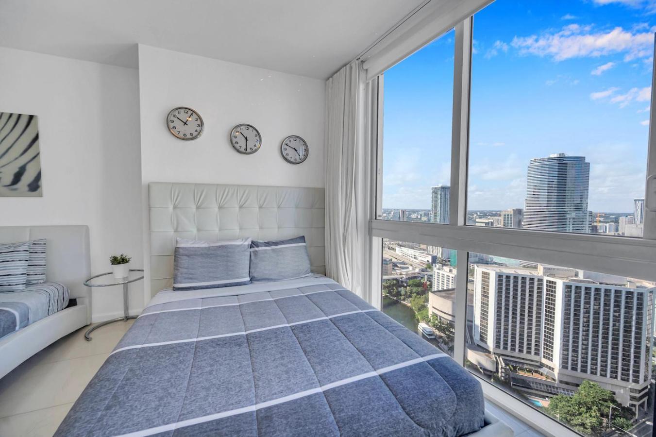 Aparthotel *w Icon Brickell- Luxury 2br Highrise Corner Condo** Miami