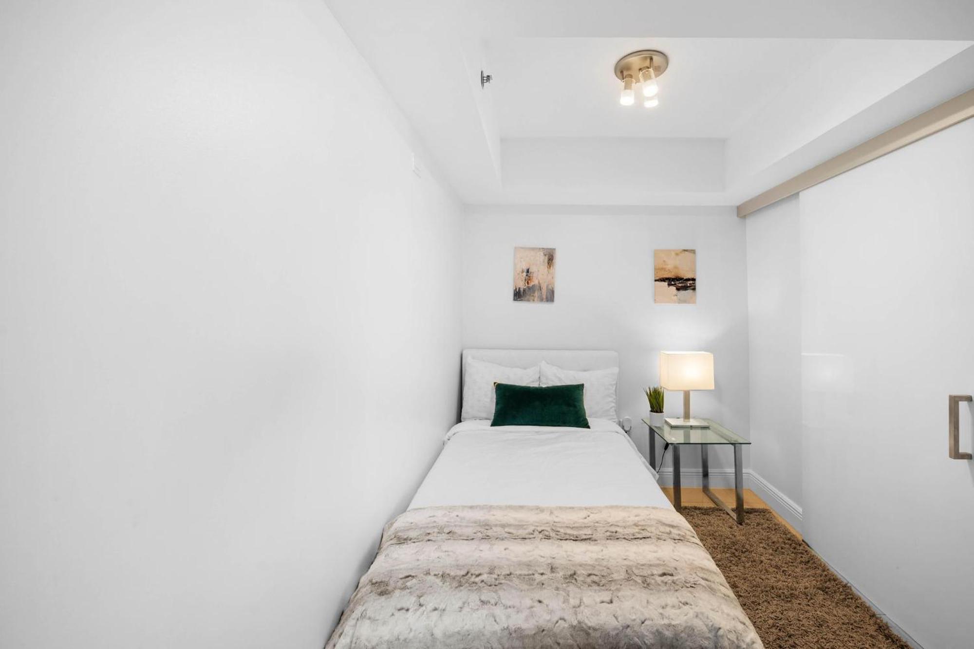 Bnb Hyperion - Luxe 3b W City & Ocean Views Holiday home