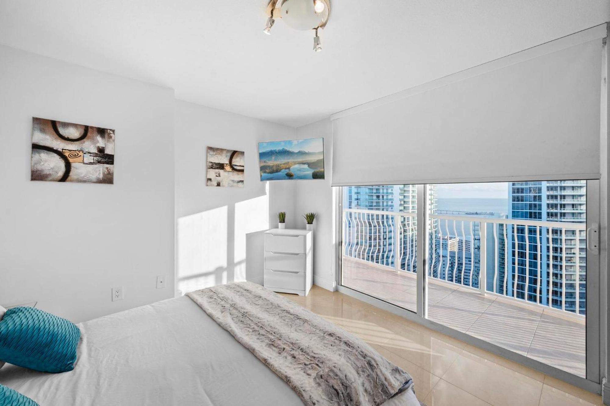 Bnb Hyperion - Luxe 3b W City & Ocean Views Miami
