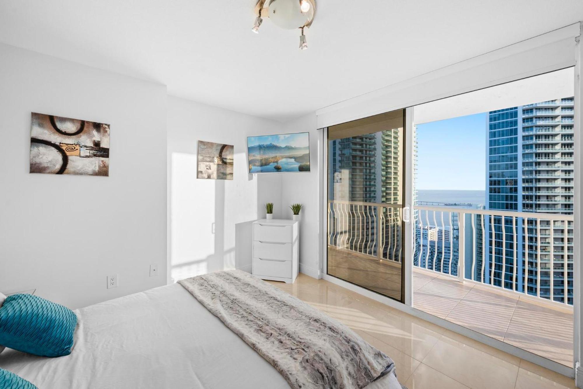 Holiday home Bnb Hyperion - Luxe 3b W City & Ocean Views Miami