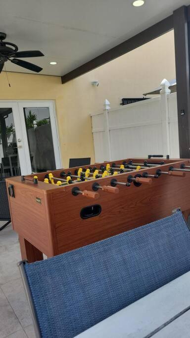 Boutique Style House, Mini Golf Bbq Hot-tub Ev-charger Foosball