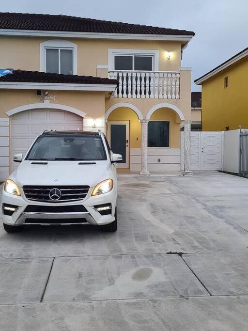 Boutique Style House, Mini Golf Bbq Hot-tub Ev-charger Foosball * Miami