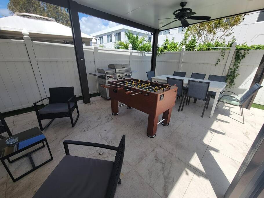 Boutique Style House, Mini Golf Bbq Hot-tub Ev-charger Foosball Miami
