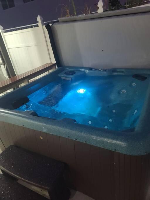 Boutique Style House, Mini Golf Bbq Hot-tub Ev-charger Foosball Miami