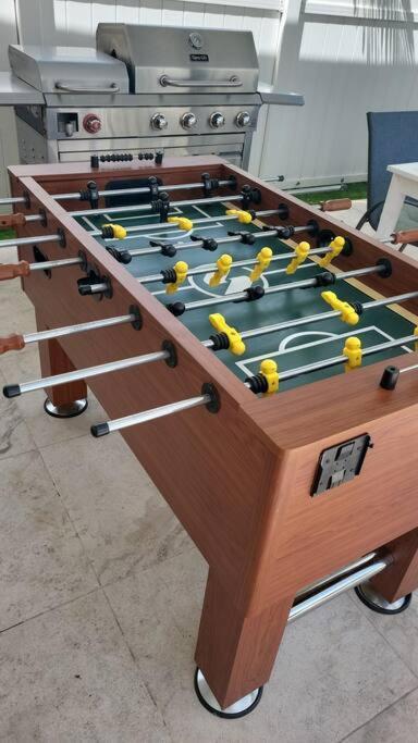 Holiday home Boutique Style House, Mini Golf Bbq Hot-tub Ev-charger Foosball