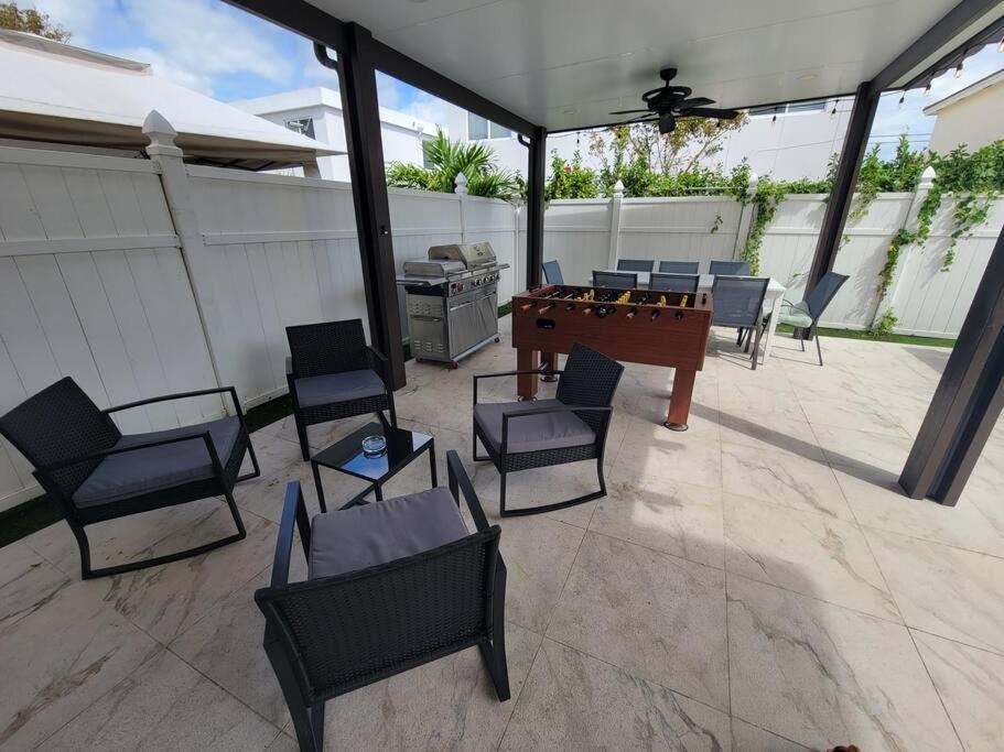 Holiday home Boutique Style House, Mini Golf Bbq Hot-tub Ev-charger Foosball Miami