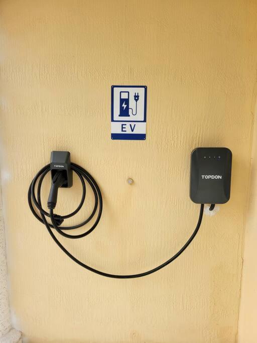 Boutique Style House, Mini Golf Bbq Hot-tub Ev-charger Foosball Holiday home Miami