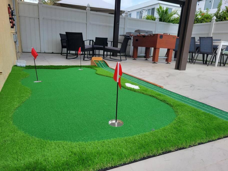 Boutique Style House, Mini Golf Bbq Hot-tub Ev-charger Foosball *