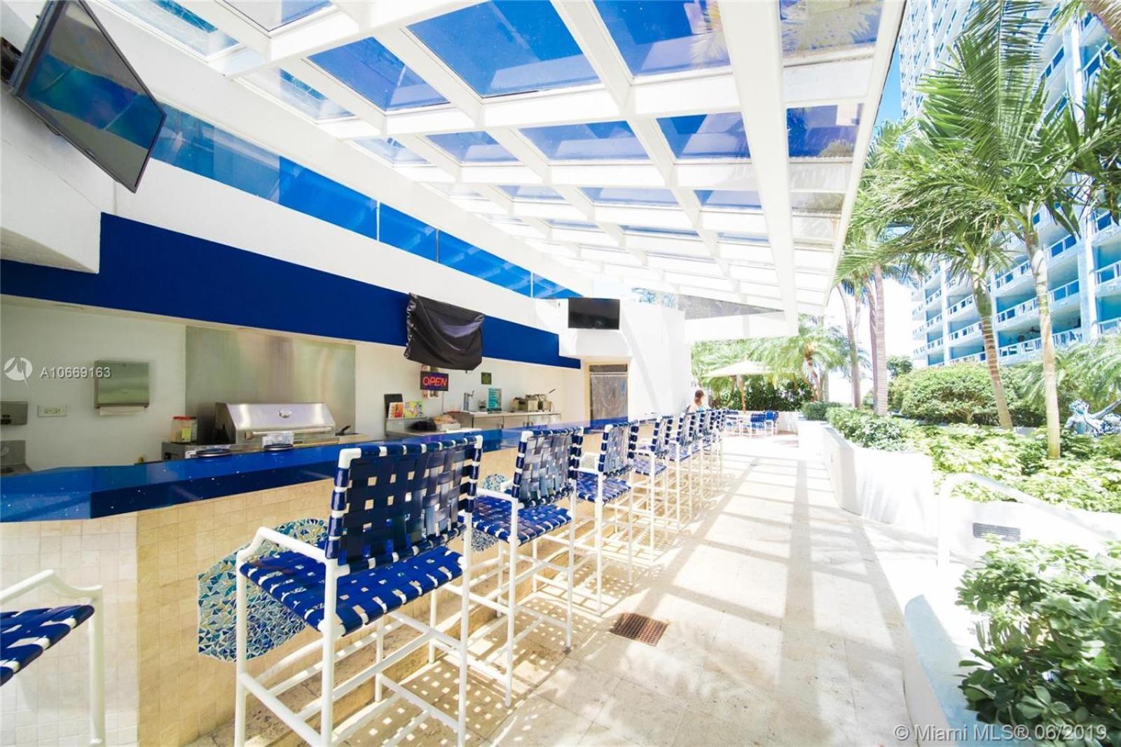 Aqua Marina! Water & Views! Miami