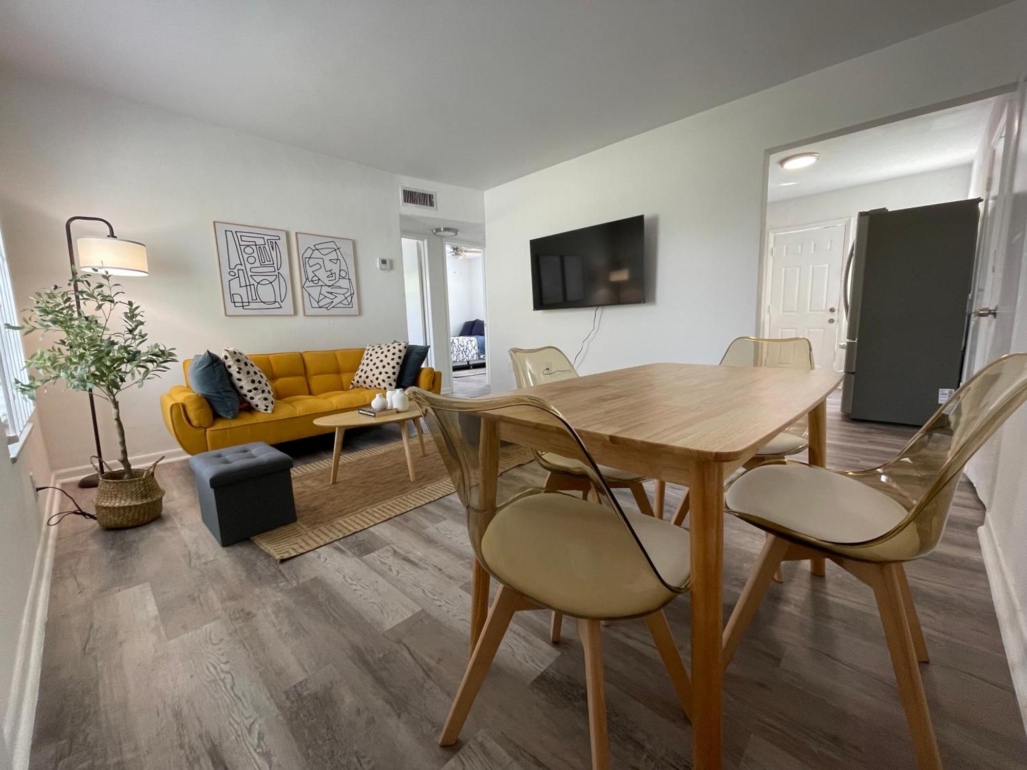 Remodeled Little Havanna Great Location Apartment *