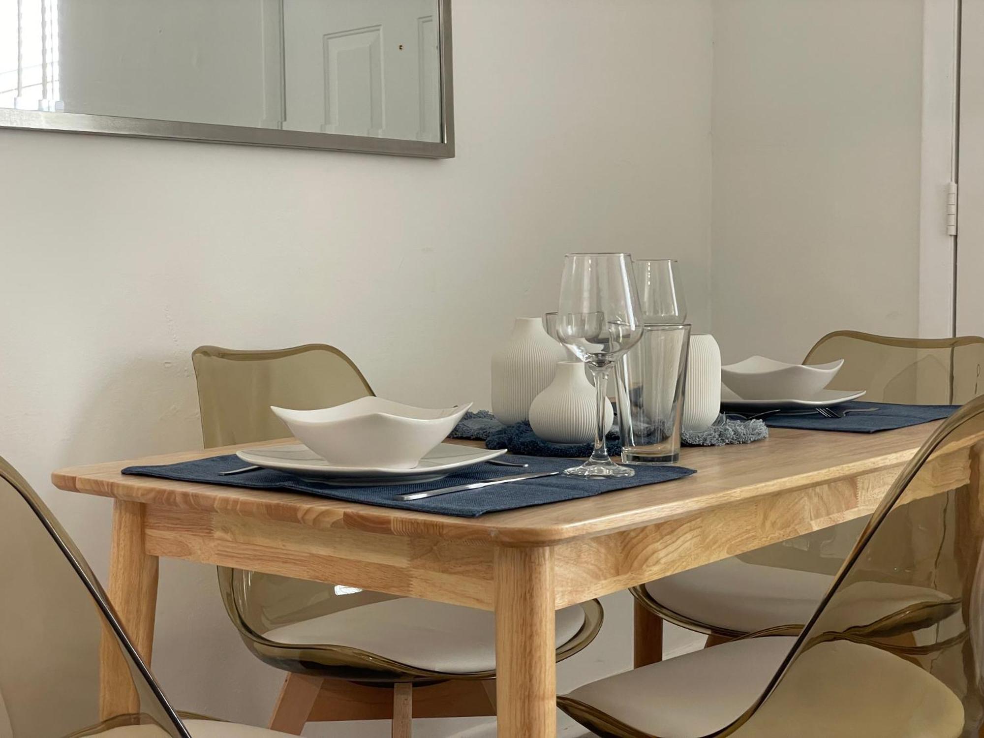 Remodeled Little Havanna Great Location Apartment Miami