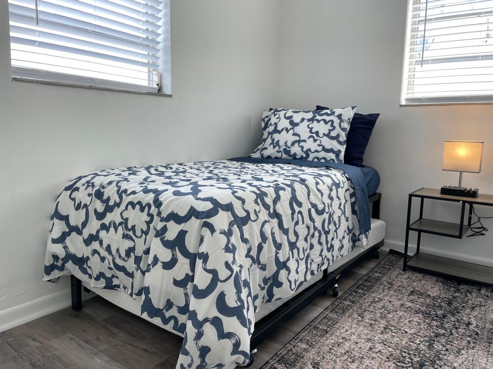 Remodeled Little Havanna Great Location