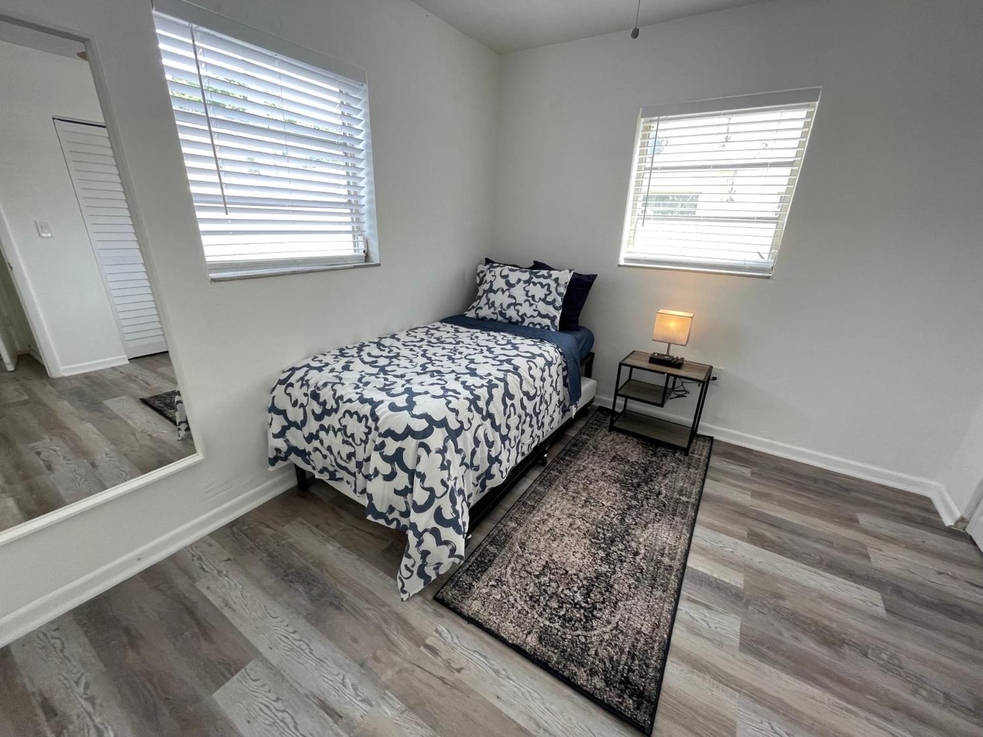 Remodeled Little Havanna Great Location *