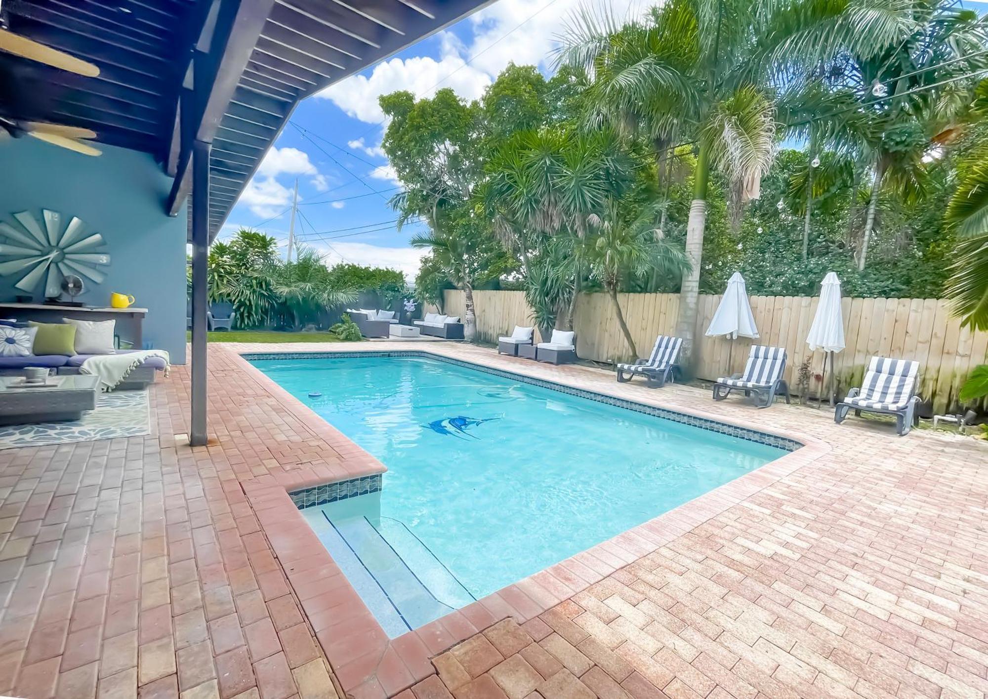 Dreampoolhousemiami *