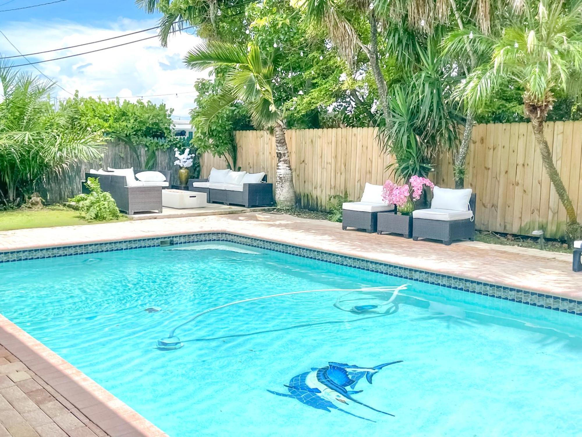 Dreampoolhousemiami