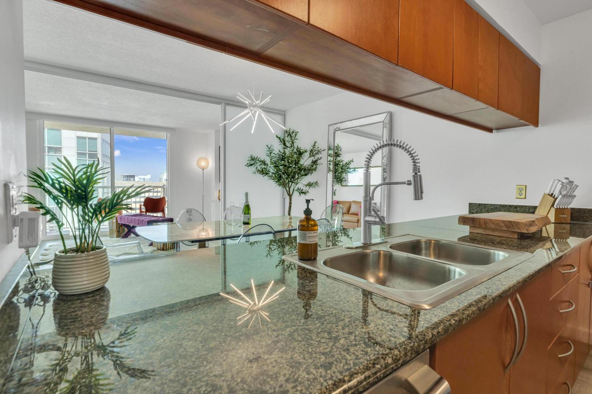 Oceanside Penthouse In Brickell Miami, Pool, Free Parking Appartement