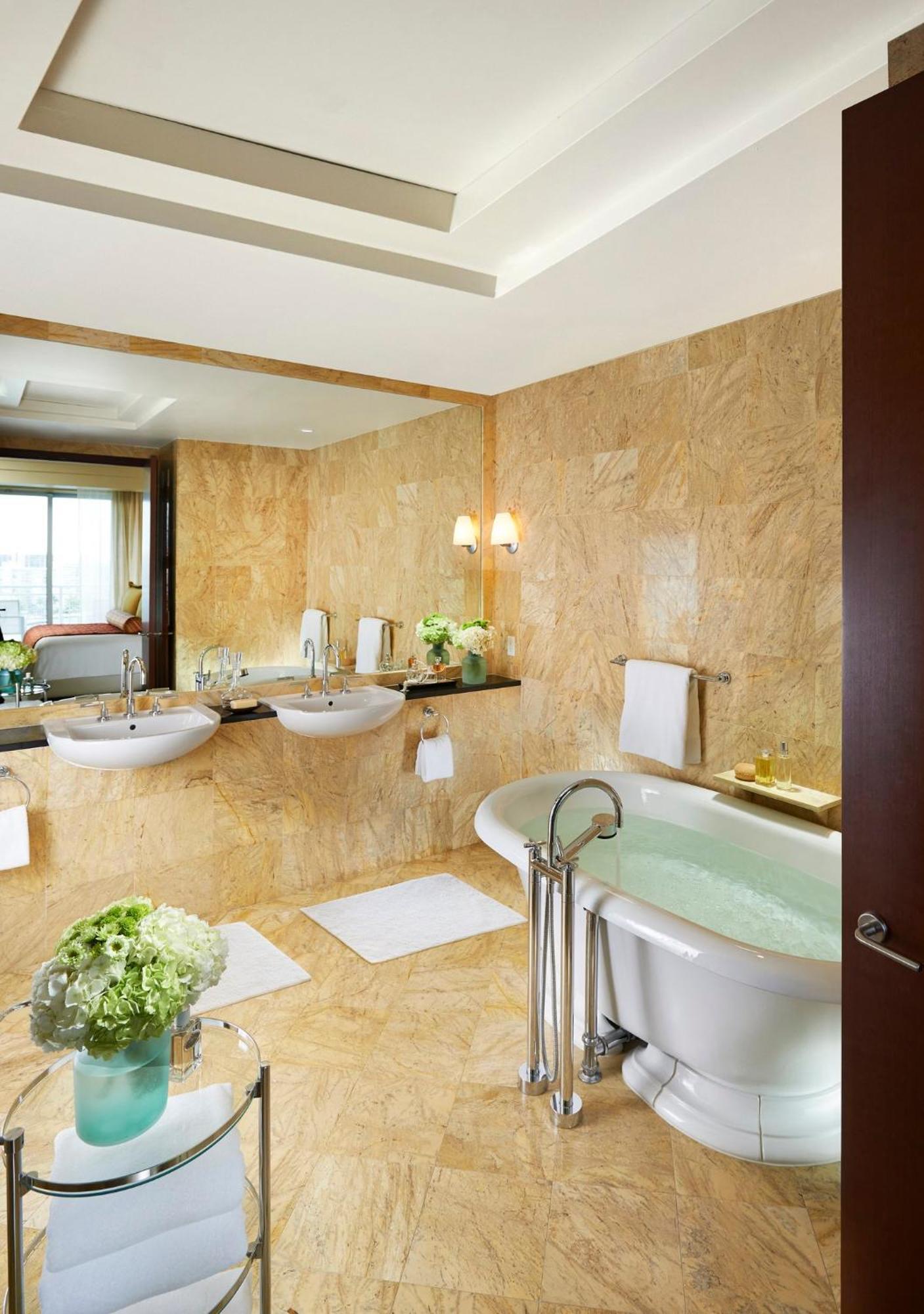 Mandarin Oriental,