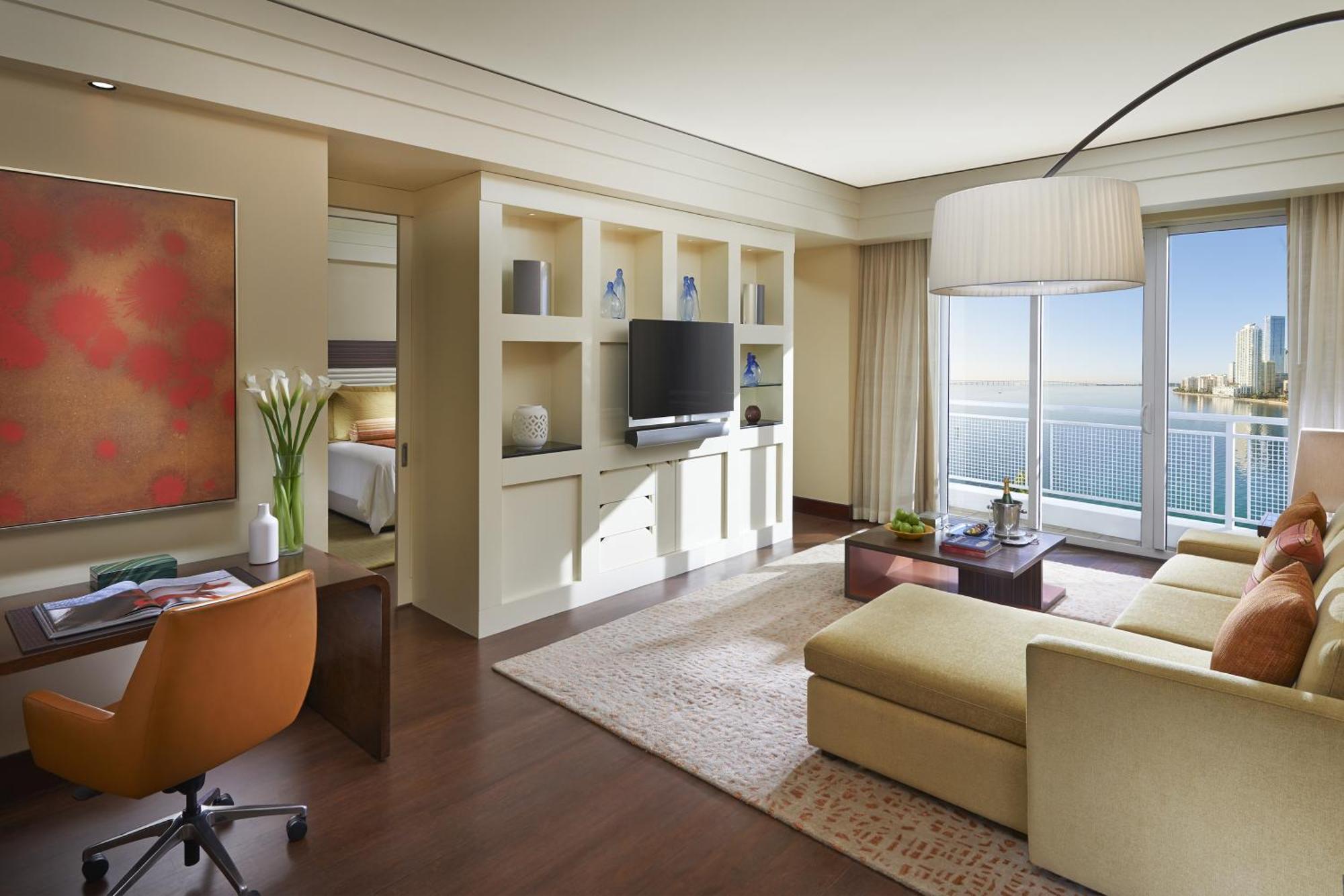 Mandarin Oriental, Hotel