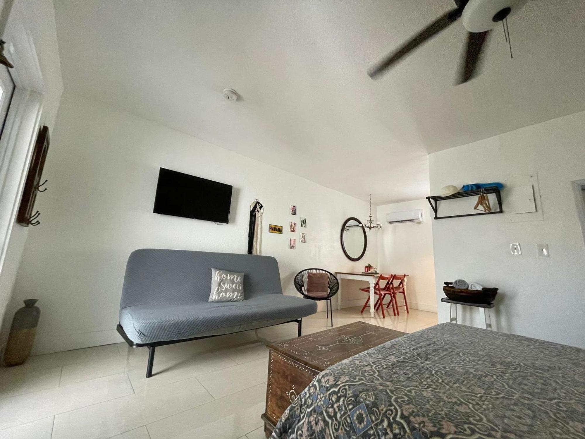 Appartement Private Blocks From Coconut Grove