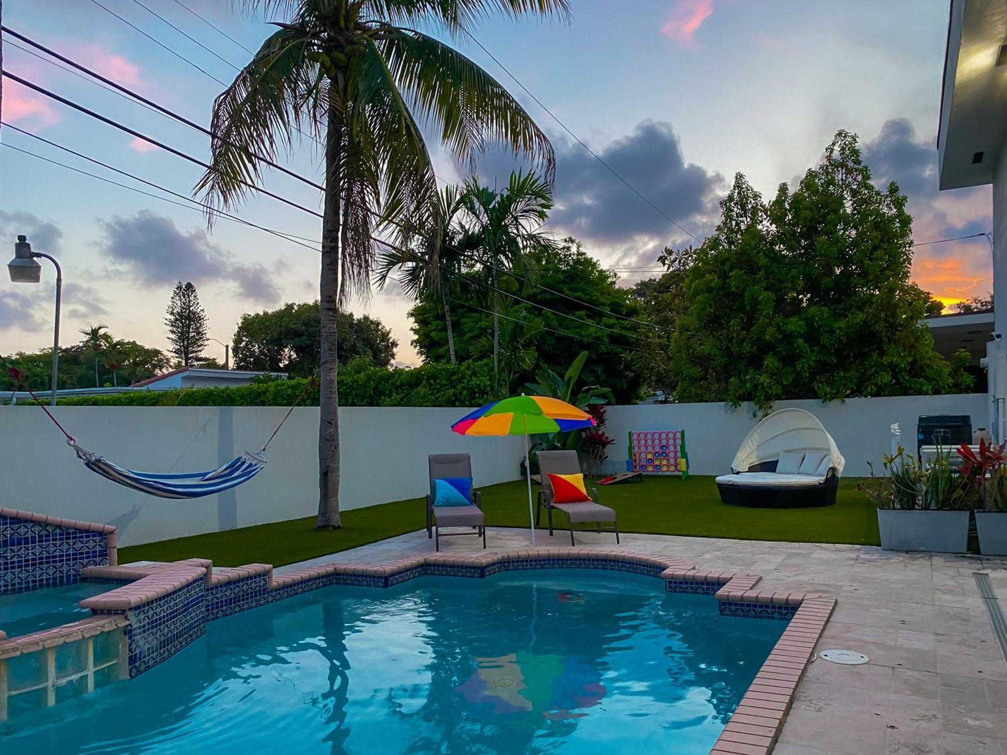 Palma - Prime Location, Pool, Game Room, Outdoor Kitchen Miami