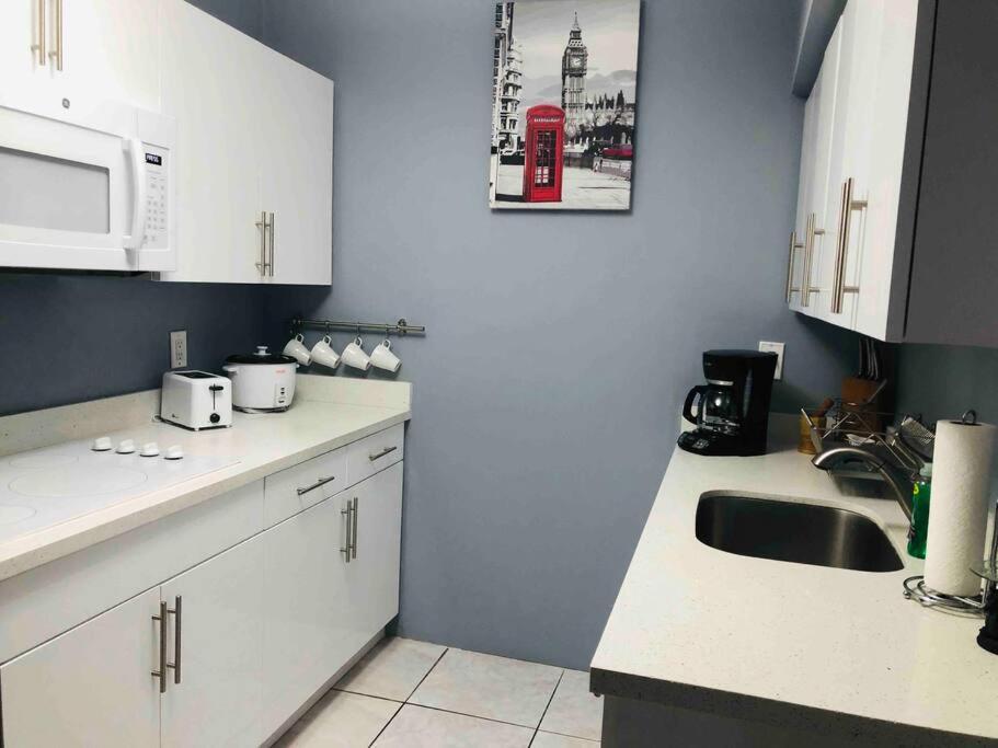 Ana House In Holiday home Miami
