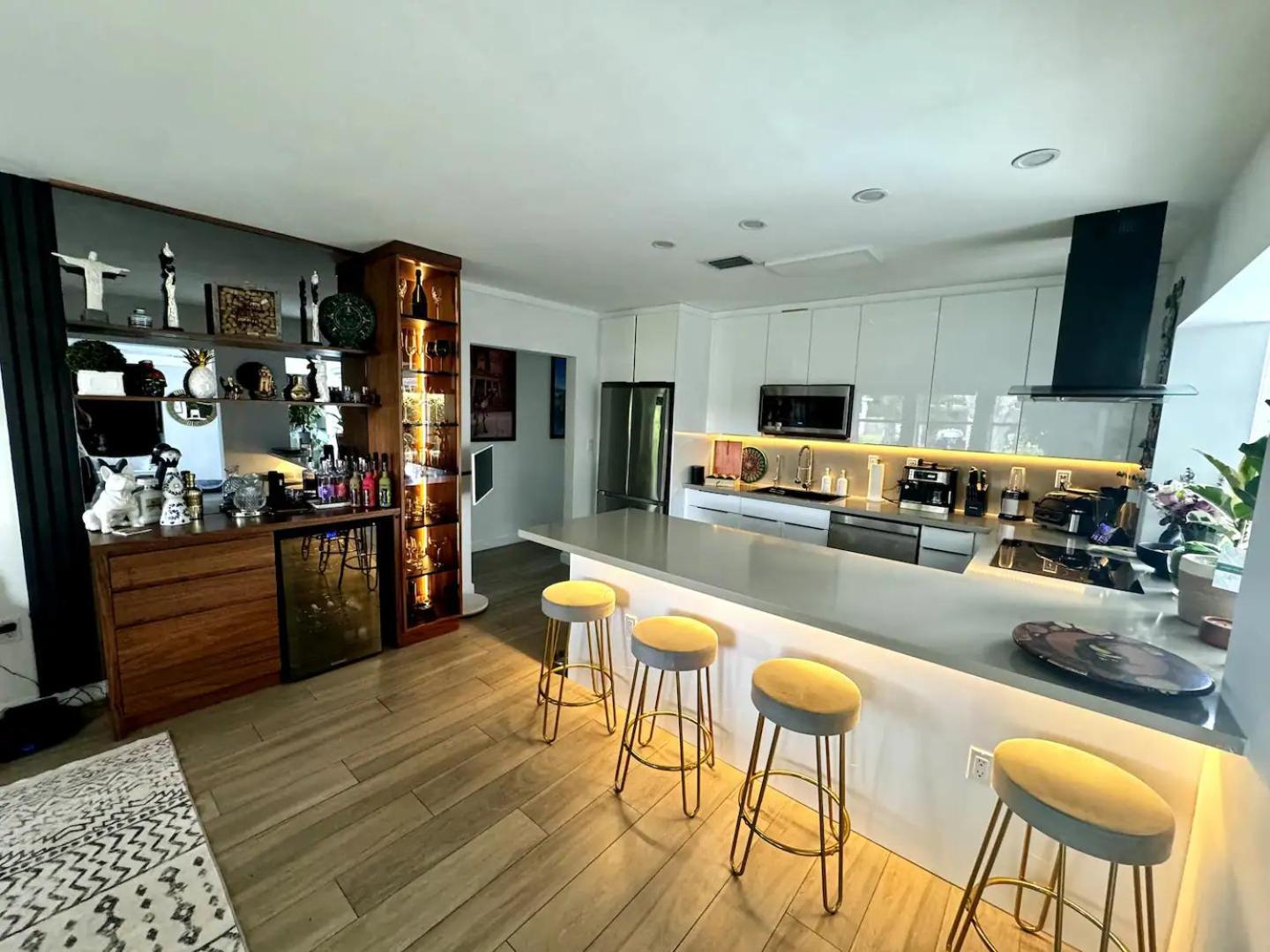 Pura Vida Villa Miami