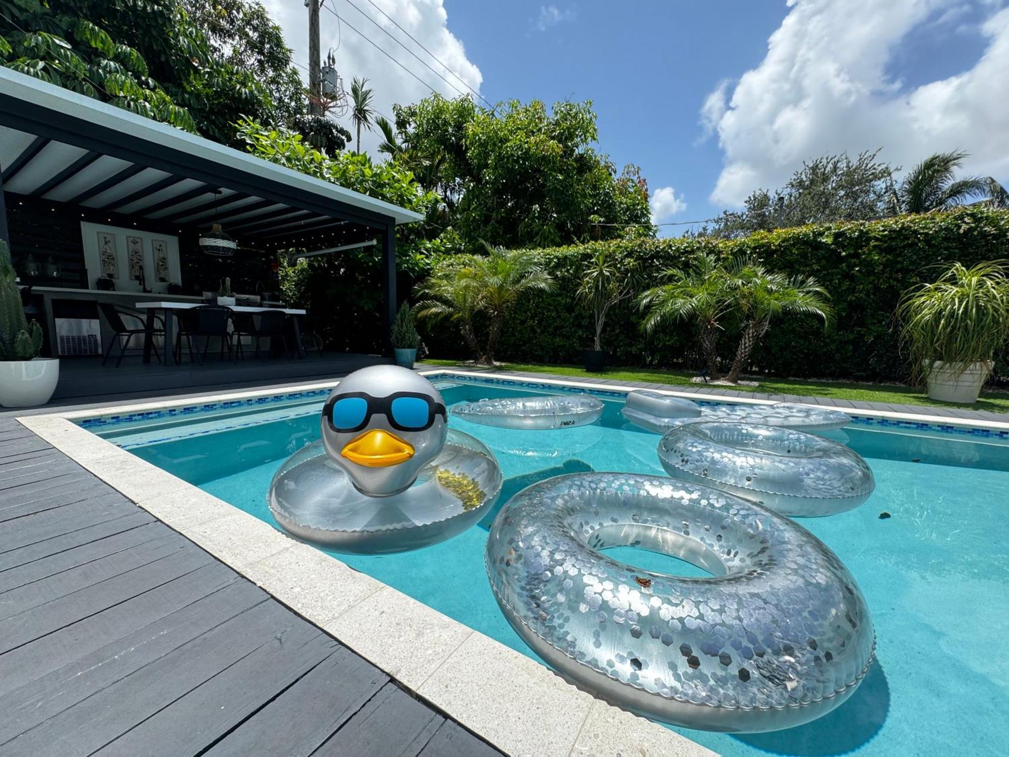 Villa Pura Vida Miami