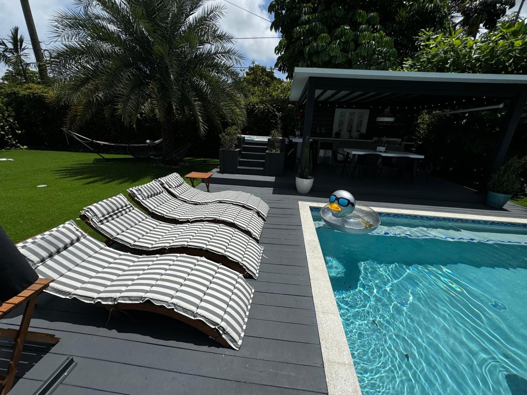 Pura Vida Villa