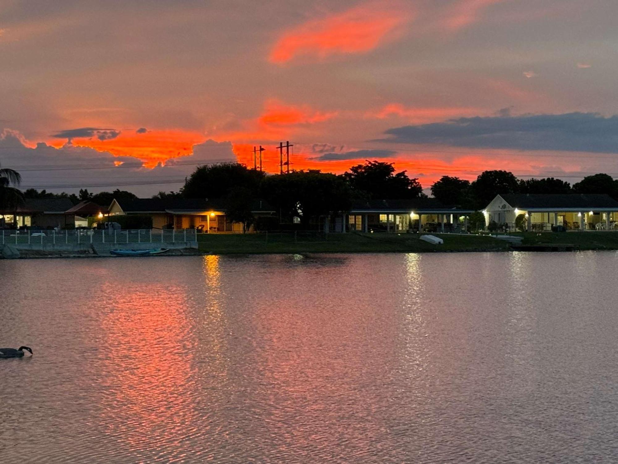 Holiday home Best Location Iconic 4bd Waterfront Luxury Mia *